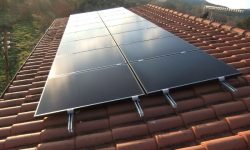 Φωτοβολταϊκά πάνελ υψηλής παραγωγής Solar Frontier στην στέγη