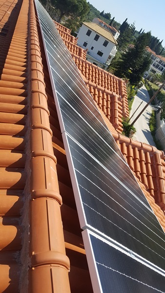 Φωτοβολταϊκά Sunpower σε ξενοδοχείο στη Ζάκυνθο, για μείωση των λογαριασμών ρεύματος