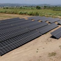 Φωτοβολταϊκό 500kW ενεργειακής κοινότητας με εικονικό ενεργειακό συμψηφισμό Φωτοβολταϊκό πάρκο εικονικού ενεργειακού συμψηφισμού της ενεργειακής κοινότητας συνεταιρισμού φαρμακοποιών